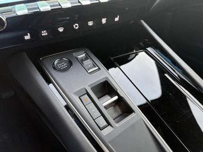 Peugeot 508 508 Plug-In Hybrid 225 e-EAT8 Allure (2024) - Foto 11