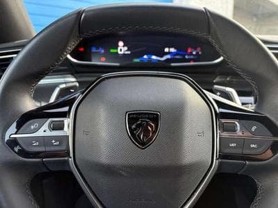 Peugeot 508 508 Plug-In Hybrid 225 e-EAT8 Allure (2024) - Foto 12