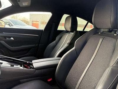 Peugeot 508 508 Plug-In Hybrid 225 e-EAT8 Allure (2024) - Photo 5