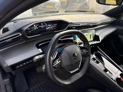 Peugeot 508 508 Plug-In Hybrid 225 e-EAT8 Allure (2024) - Photo 6
