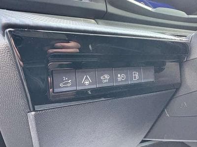 Peugeot 508 508 Plug-In Hybrid 225 e-EAT8 Allure (2024) - Photo 7