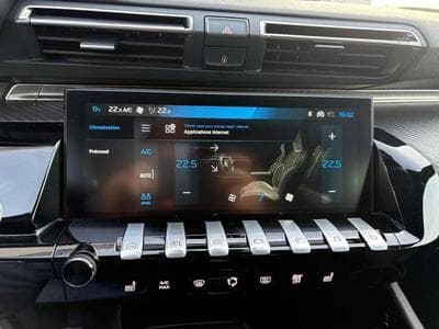 Peugeot 508 508 Plug-In Hybrid 225 e-EAT8 Allure (2024) - Photo 9