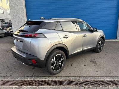 Peugeot 2008 2008 Hybrid 145 e-DSC Allure (2025) - Foto 3