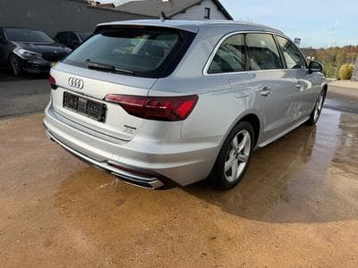 Audi A4 Avant Advanced 40 TDI Quattro (2022) - Foto 4