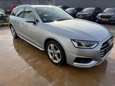 Audi A4 Avant Advanced 40 TDI Quattro (2022) - Foto 5