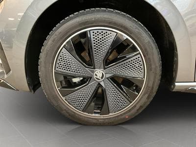 Skoda Scala Monte-Carlo+bvm+Pano+Navi (2025) - Foto 8