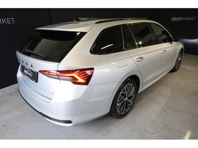 Skoda Octavia Sportline (2024) - Foto 6