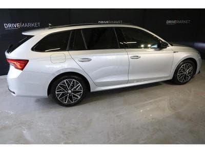 Skoda Octavia Sportline (2024) - Foto 7