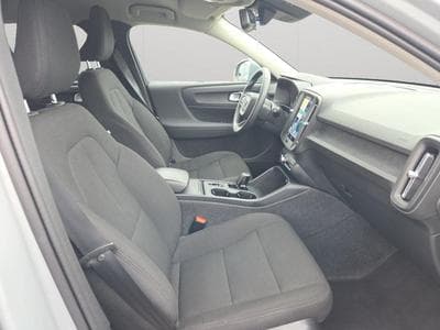 Volvo XC40 B3 Core / Essence (2023) - Foto 15