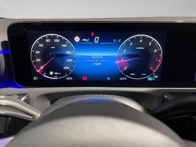 Mercedes A 200 1.3 Hatchback AMG EDITION (2025) - Photo 2