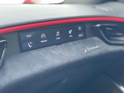 Ferrari Roma Coupé 3.9 V8 620 Carbone (2021) - Photo 14