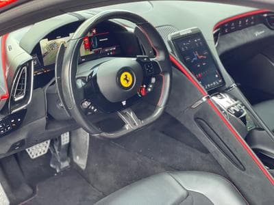 Ferrari Roma Coupé 3.9 V8 620 Carbone (2021) - Photo 6