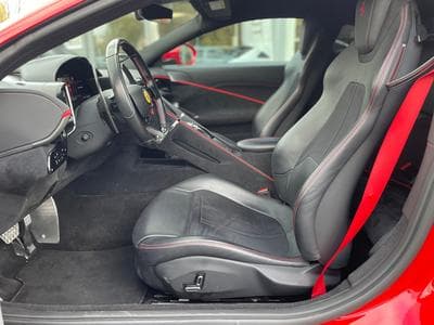 Ferrari Roma Coupé 3.9 V8 620 Carbone (2021) - Photo 8