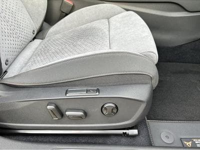 Cupra Born (2023) - Photo 10