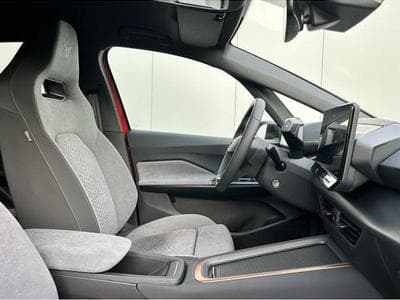 Cupra Born (2023) - Photo 11