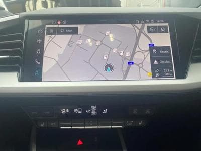 Audi e-tron (2024) - Foto 11