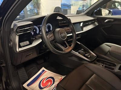 Audi A3 Sportback 35 TFSI S line (2024) - Photo 8