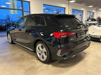 Audi A3 Sportback 35 TFSI S line (2024) - Photo 5