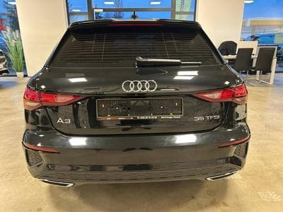 Audi A3 Sportback 35 TFSI S line (2024) - Photo 4
