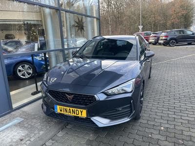 Cupra Leon 2.0TSI 190 DSG7 (2023) - Photo 2