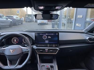 Cupra Leon 2.0TSI 190 DSG7 (2023) - Photo 6