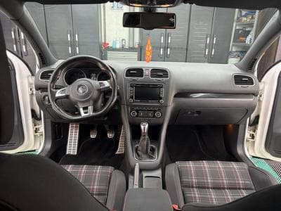 VW Golf GTI 2.0 TSI 6v Soundsystem Schiebedach (2012) - Photo 11