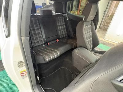 VW Golf GTI 2.0 TSI 6v Soundsystem Schiebedach (2012) - Photo 9