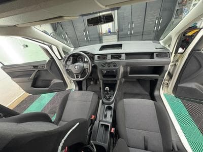 VW Caddy Fourgon 2.0 tdi 75 kw 102 ch. (2018) - Photo 8