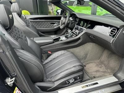 Bentley Continental GTC W12 Speed Carbon Sondermod 6.0L 659CV (2022) - Photo 7