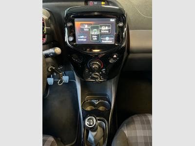 Peugeot 108 1.0 Style Top toit ouvrant (2019) - Photo 12