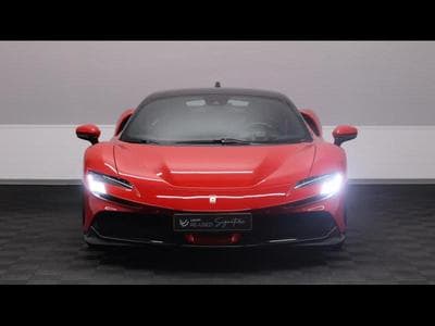 Ferrari SF90 4.0 V8 (2022) - Foto 2