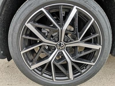 VW Tiguan 1.5 eTSI 110 kW Elegance (2025) - Photo 4