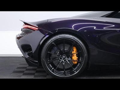 McLaren 750S Spider (2023) - Foto 13