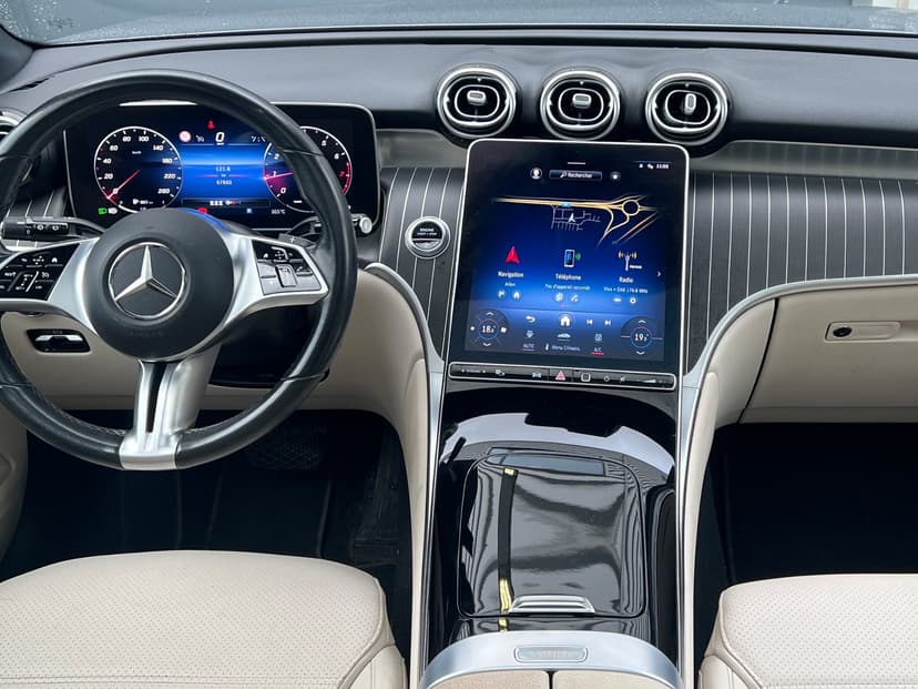 Mercedes GLC 200 Luxury Line (2023) - Photo 6