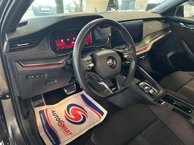 Skoda Octavia RS 4X4 (2023) - Foto 8