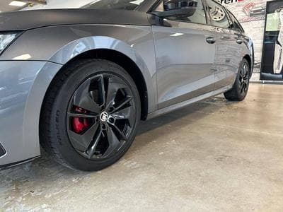 Skoda Octavia RS 4X4 (2023) - Foto 7