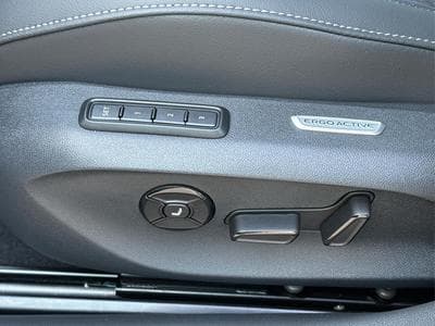 VW Passat Variant R-Line (2026) - Photo 15