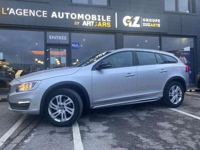 Volvo V60 vente privé (2018) - Photo 2