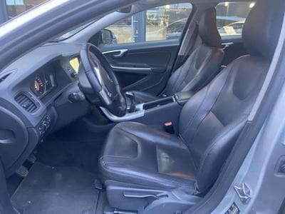 Volvo V60 vente privé (2018) - Photo 8