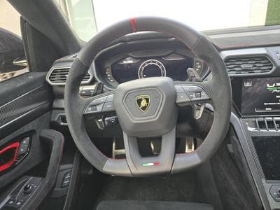 Lamborghini Urus Performante (2024) - Photo 7