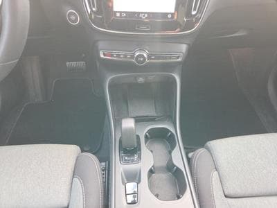 Volvo XC40 B3 Core / Essence (2023) - Photo 11