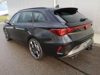 Cupra Leon 2.0 TSI 245 kW 4Drive VZ (2025) - Photo 3