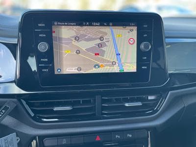 VW T-Roc 1.5L TSi 150 DSG (2024) - Photo 9