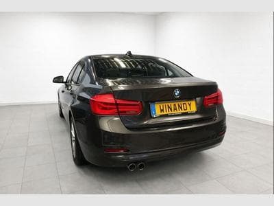 BMW 320 i (2016) - Photo 2