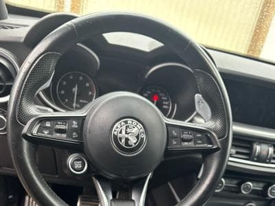 Alfa-Romeo Stelvio Veloce (2022) - Foto 13