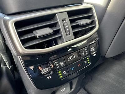 Lexus RX (2023) - Foto 12