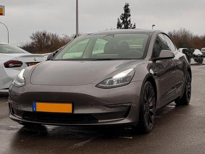 Tesla Model 3 Performance AWD 2021 512ch Panasonic (2021) - Photo 2