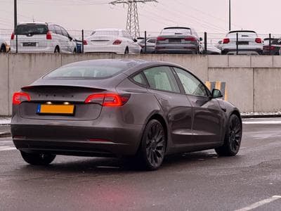 Tesla Model 3 Performance AWD 2021 512ch Panasonic (2021) - Photo 6