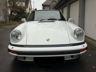 Porsche Carrera GT Targe (1983) - Photo 3