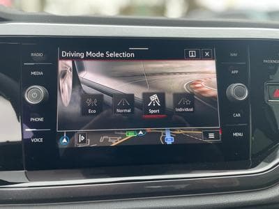 VW Polo 2.0 TSI DSG (2024) - Photo 12